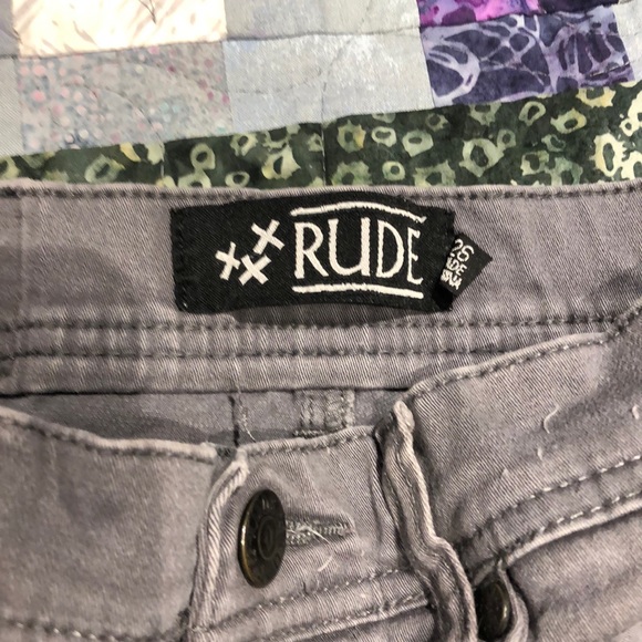 Men’s grey jean shorts - Picture 2 of 4